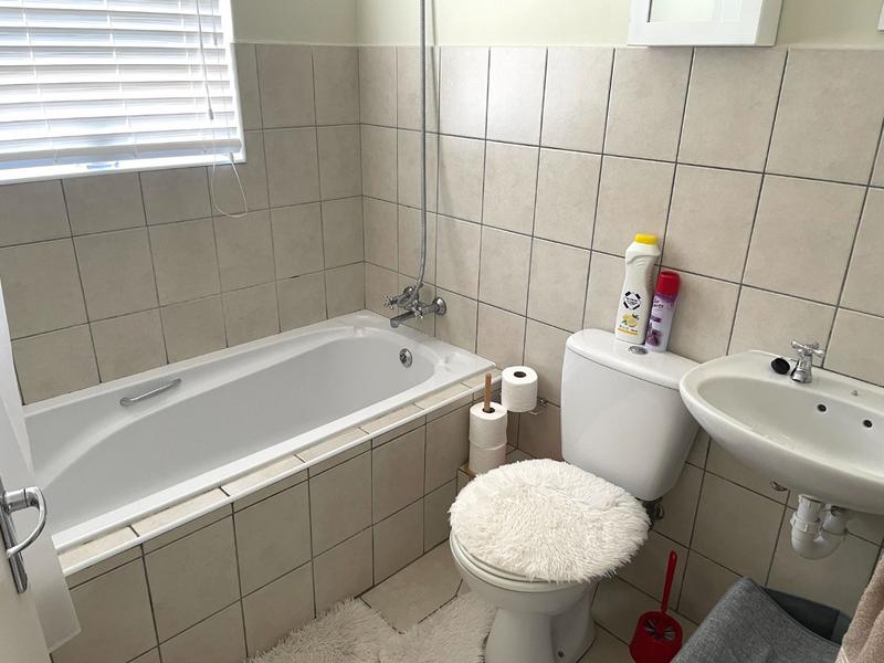 To Let 3 Bedroom Property for Rent in Costa Da Gama Western Cape